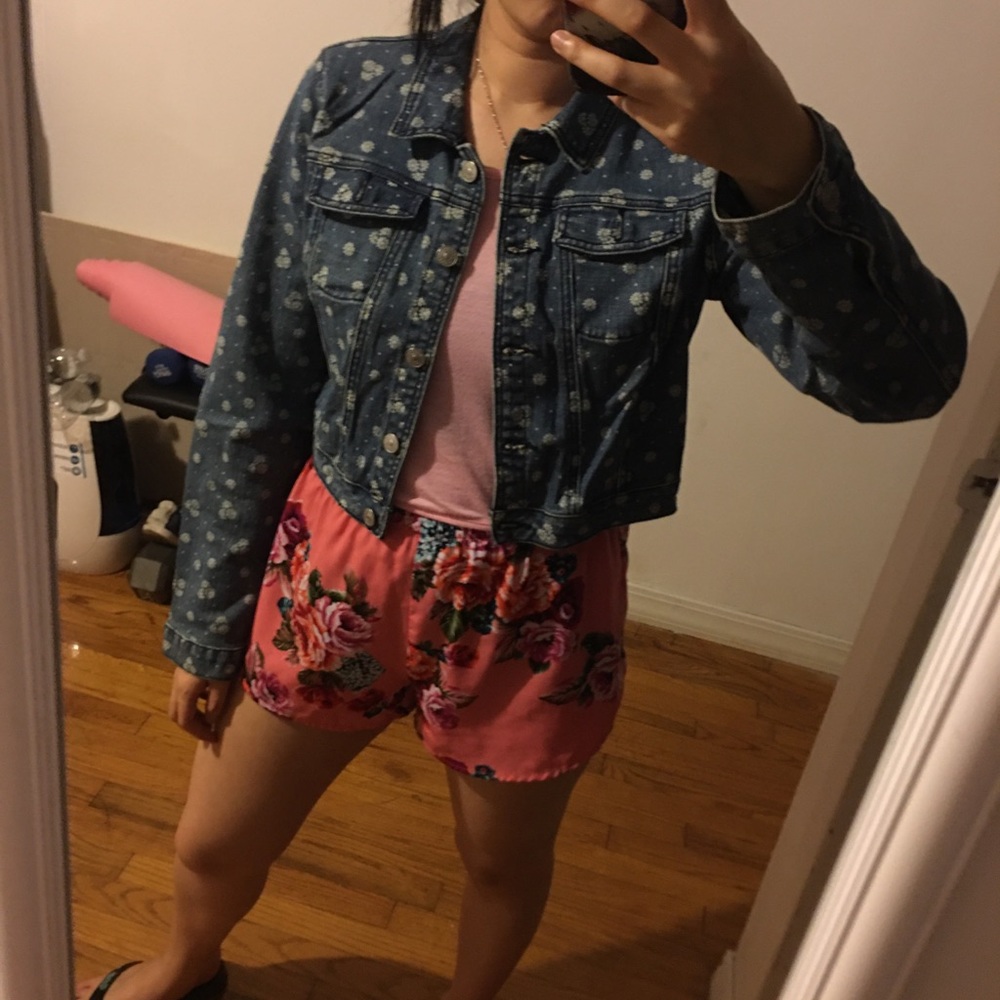 Flower Print Crop Denim Jacket - Picture 3 of 9